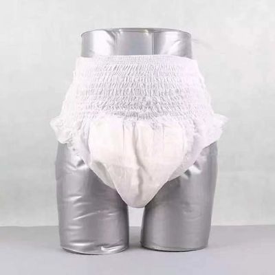 백색 성인 수영용 기저귀